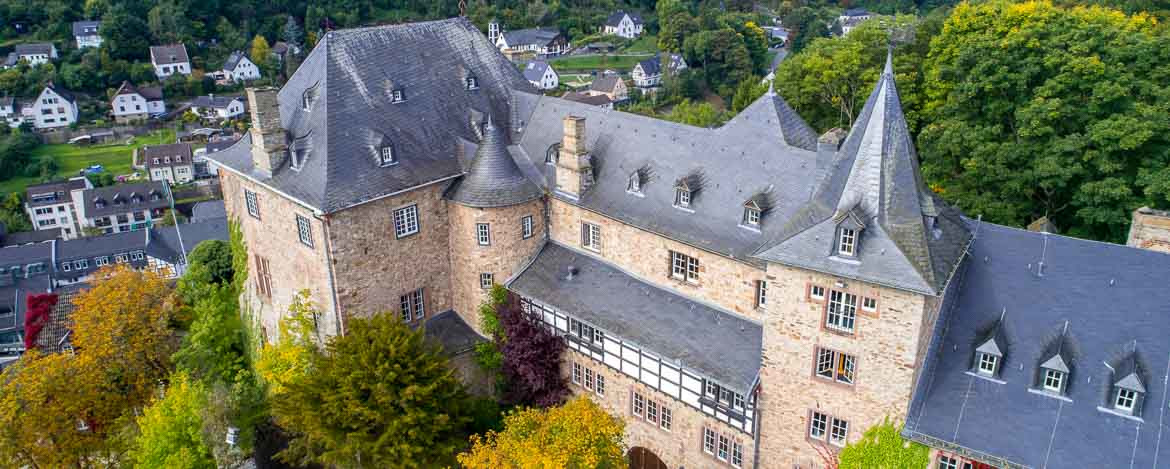 Luftaufnahme der Burg Blankenheim