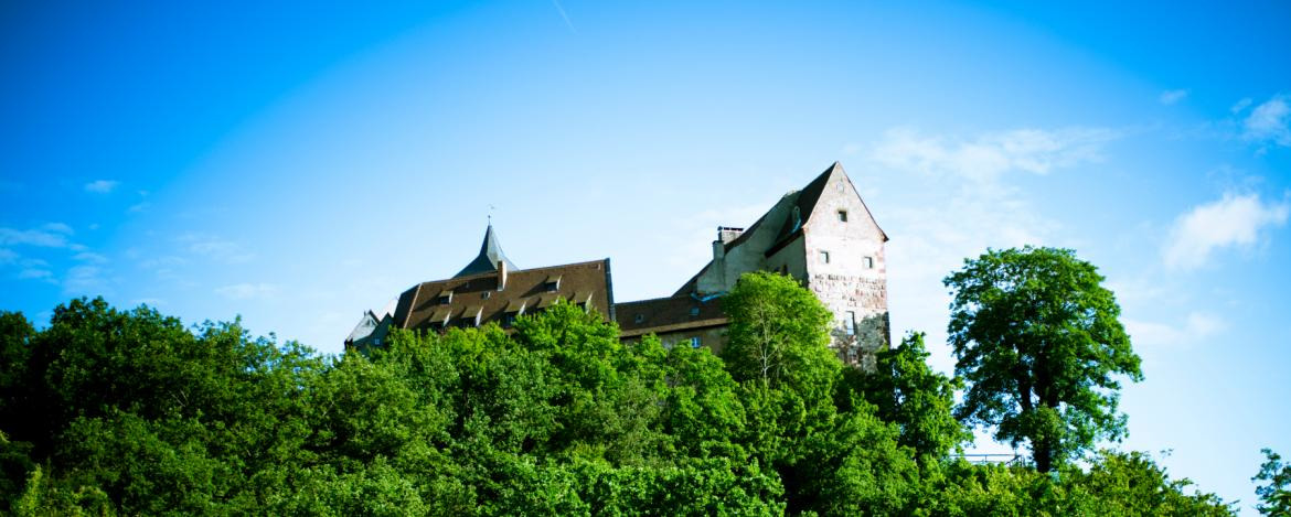 Außenansicht der Jugendherberge Burg Rothenfels