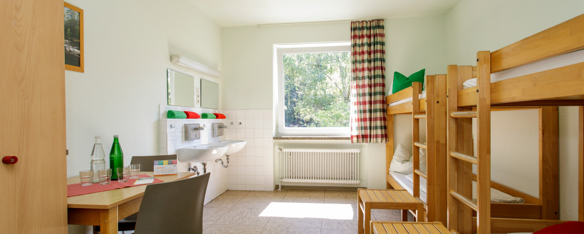 Mehrbettzimmer in der Jugendherberge Windeck-Rosbach.