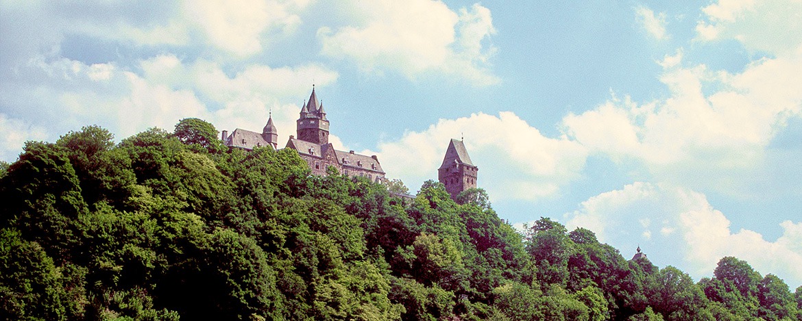 Tagen Altena, Burg