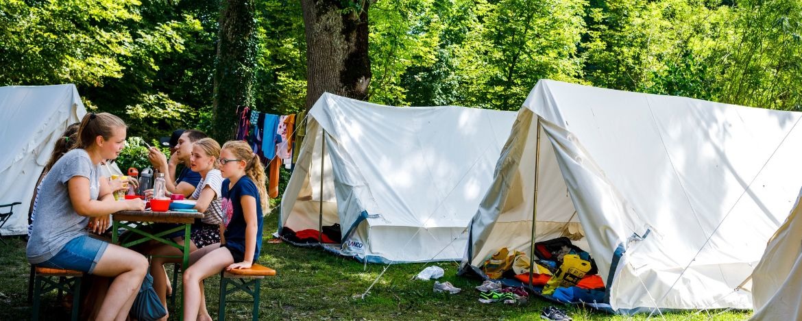 Gemeinschaft erleben auf dem Zeltplatz der Jugendherberge Bad Kissingen