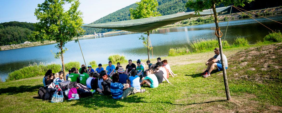 Teambesprechung am Drachensee